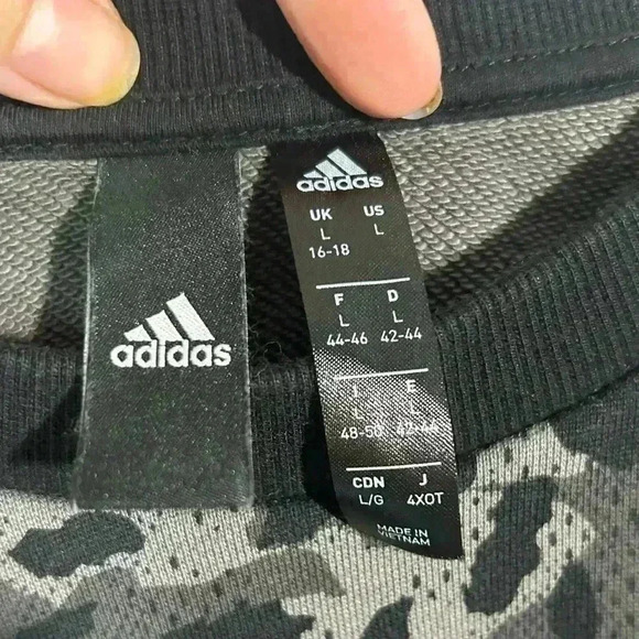 Adidas Women All Over Cheetah Print Pullover Crew. Size Large. Black. - Picture 7 of 11